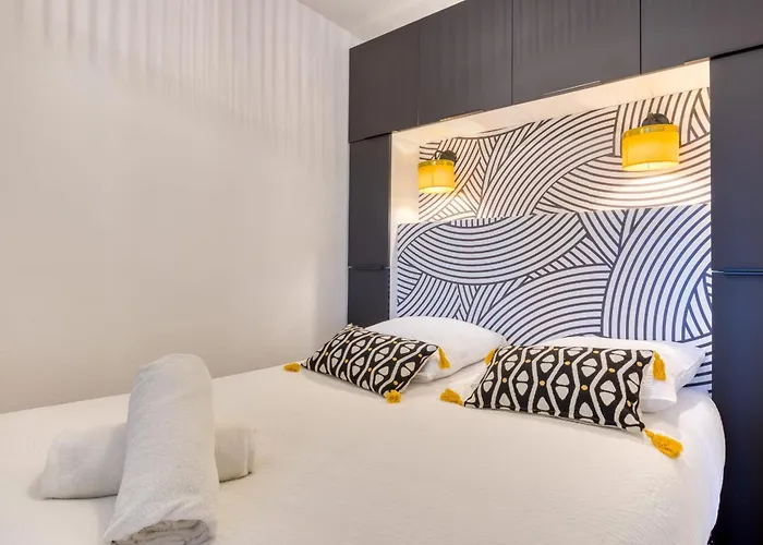 Lägenhet Esmee Votre Renove En Hyper-centre *